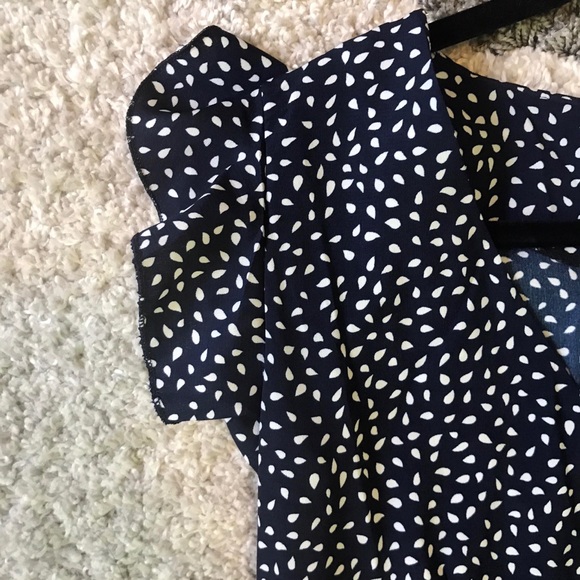 Boutique Flutter Sleeve Dress - Picture 2 of 3